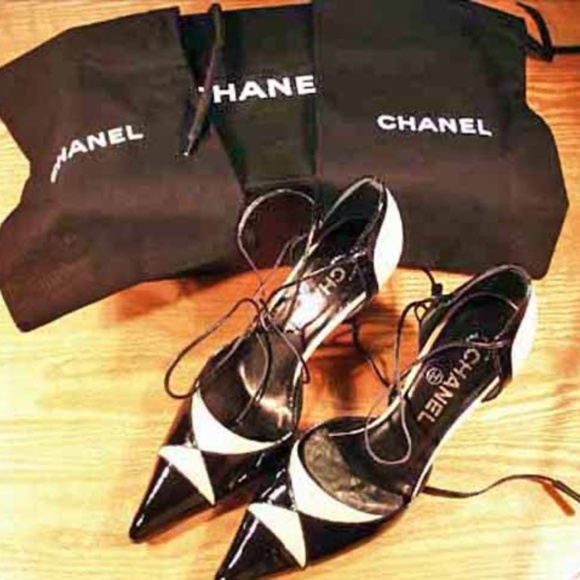 CHANEL GLADIATOR STILETTOS, Sz 7.5B, HEEL 3 inch, MADE ITALY, TAGS ON NEVER WORN - Picture 9 of 14